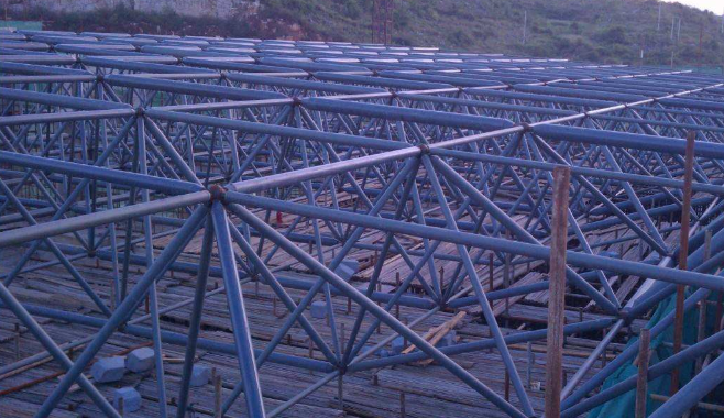 乌鲁木齐概述网架加工公司对网架保温隔热的办法