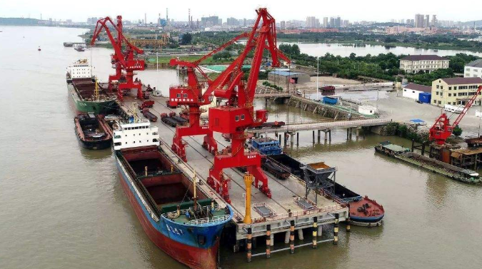 乌鲁木齐概述露天料场港口封闭问题的实行方法